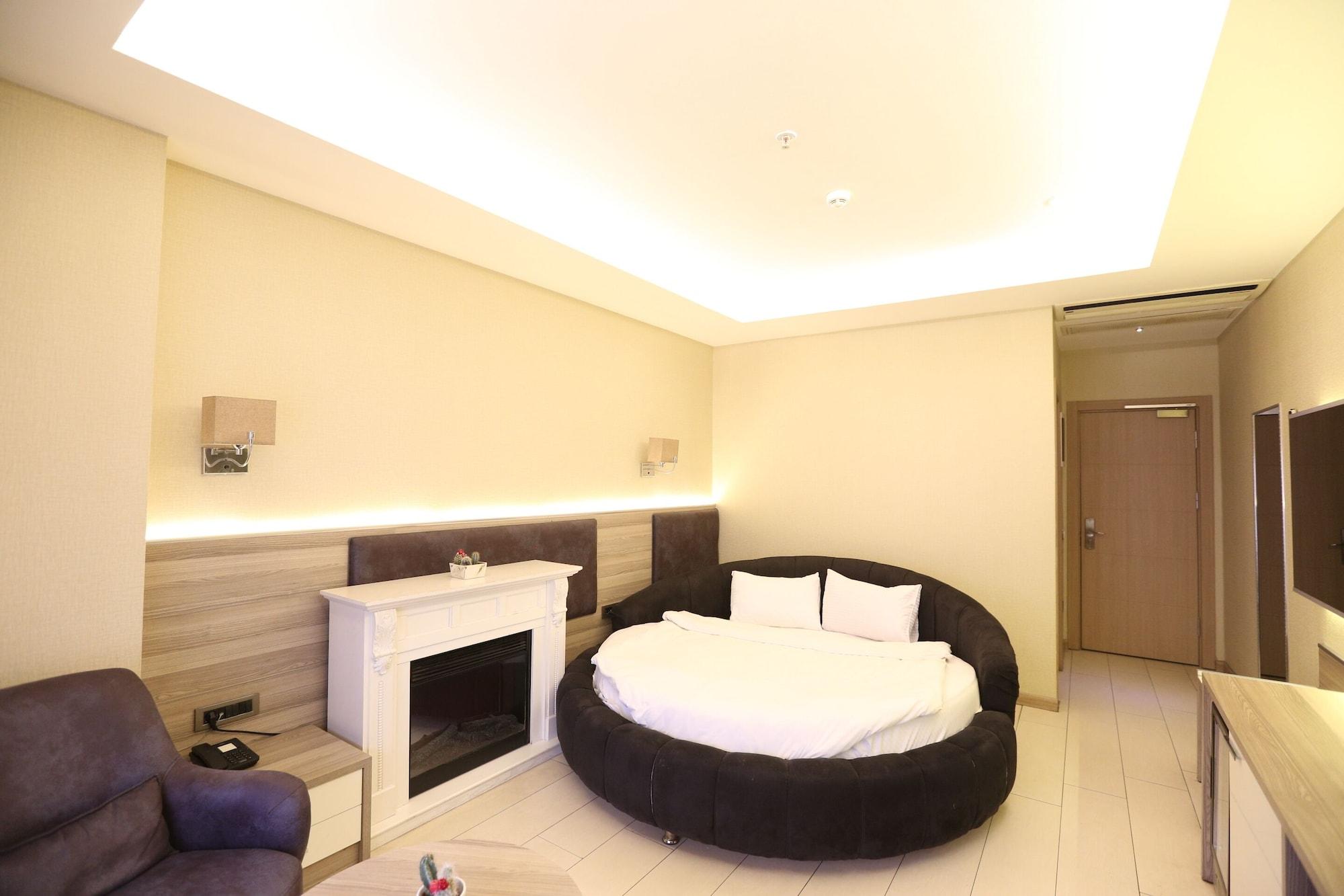 Random Suit Otel อิสตันบูล ภายนอก รูปภาพ