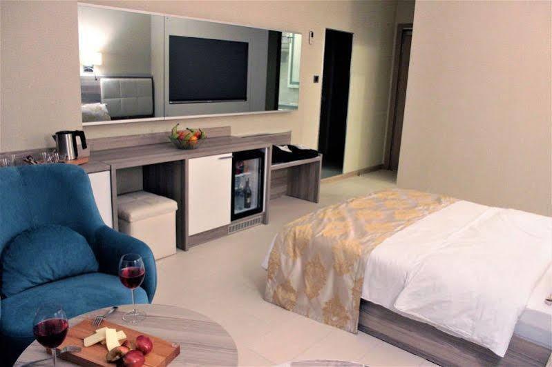 Random Suit Otel อิสตันบูล ภายนอก รูปภาพ